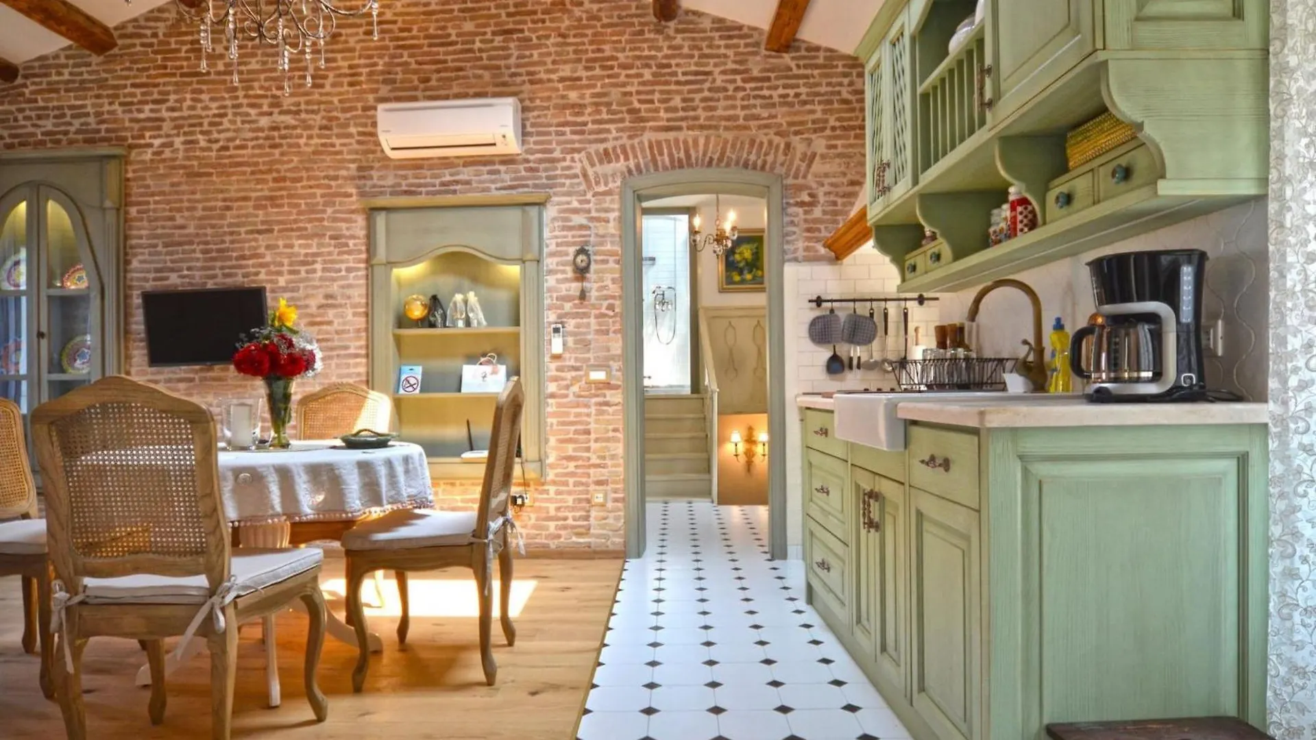 Serene Sea View Rovinj Apartment - Two Bedroom Apartment With Sea View クロアチア